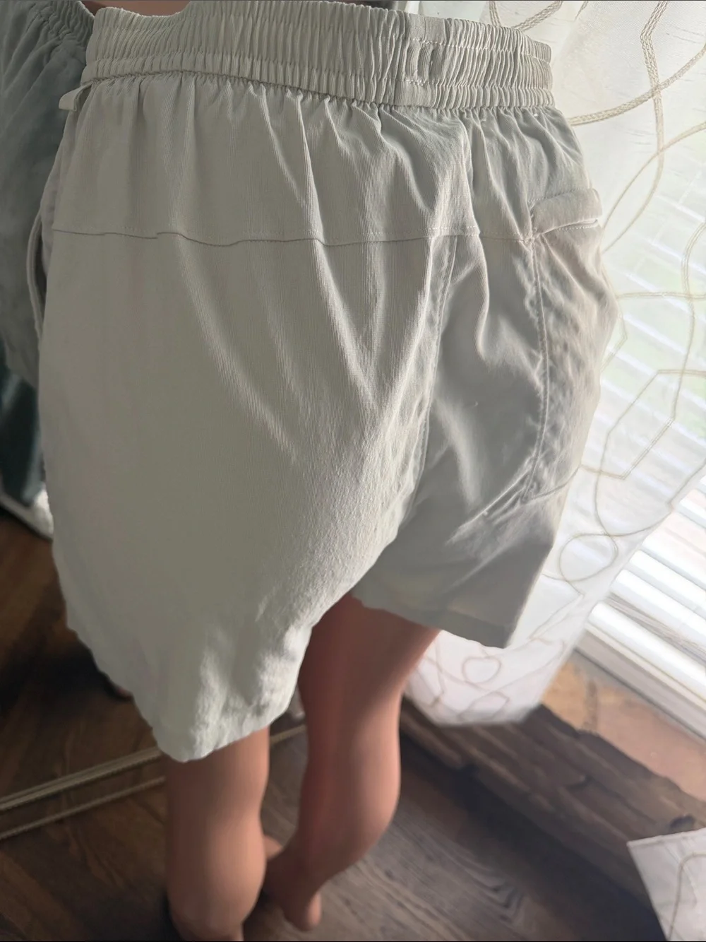 lululemon athletica Men's Light Beige Elastic-Waist Athletic Shorts